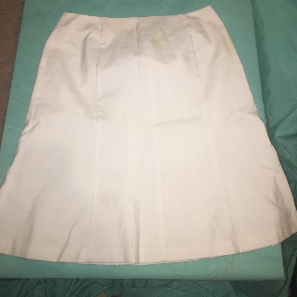 Cute Flared white Dressbarn Skirt